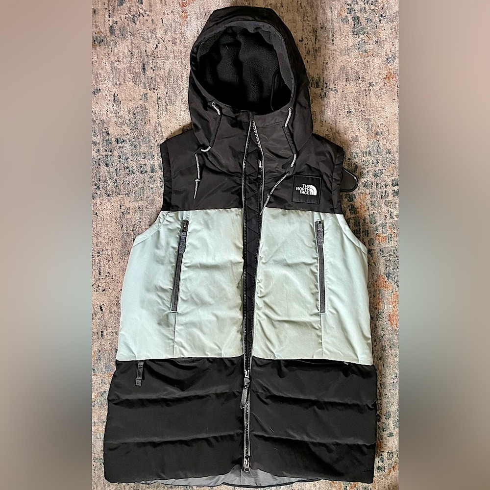 The North Face Women's Pallie Down Vest- Black/Pale- Teal/Aqua